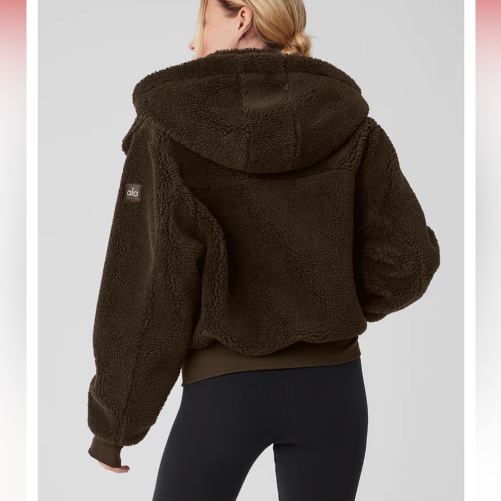 Alo yoga foxy Sherpa jacket brand new with tag never worn!